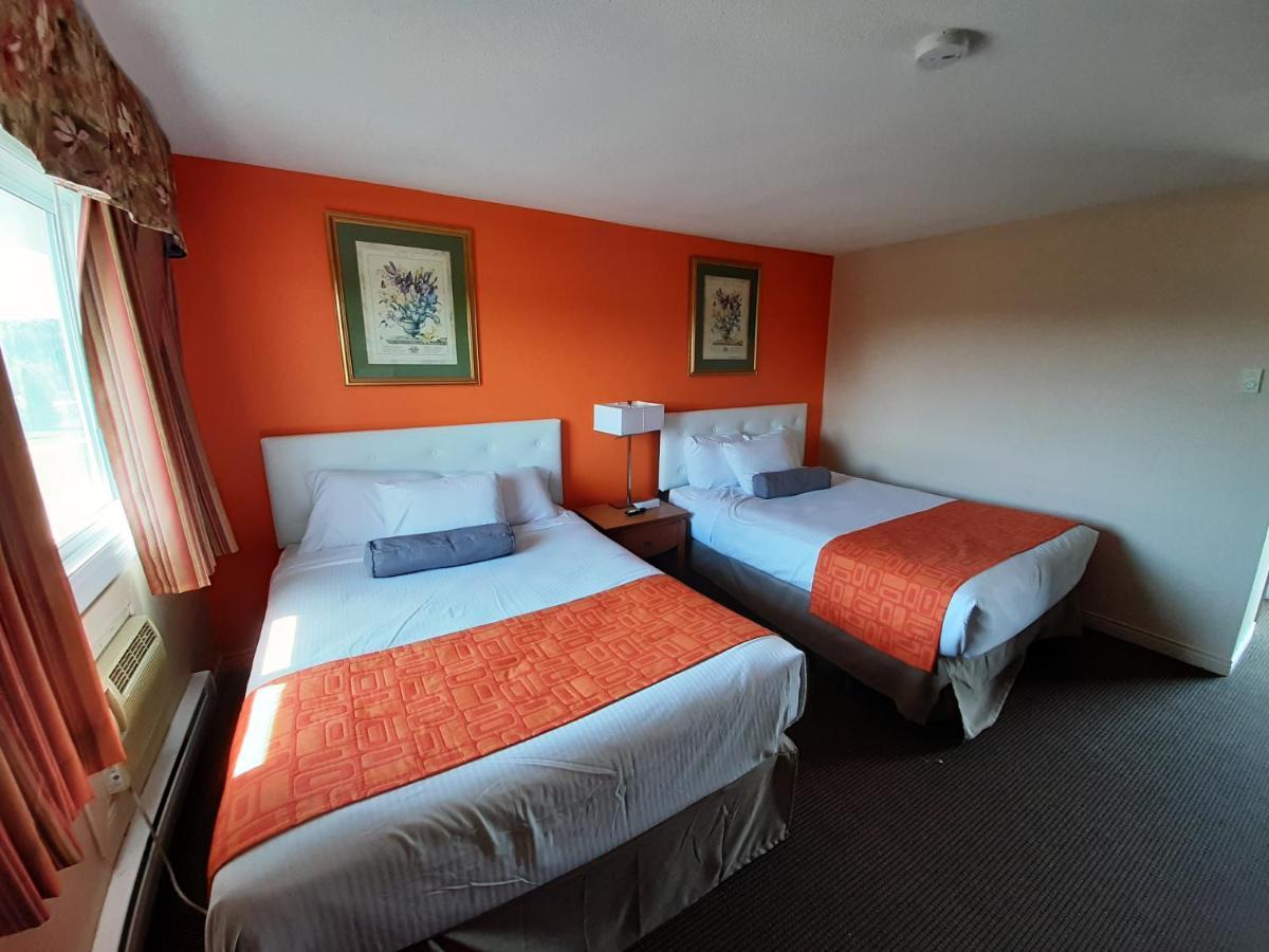 Howard Johnson By Wyndham Woodstock Nb Buitenkant foto