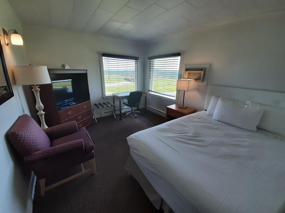 Howard Johnson By Wyndham Woodstock Nb Buitenkant foto
