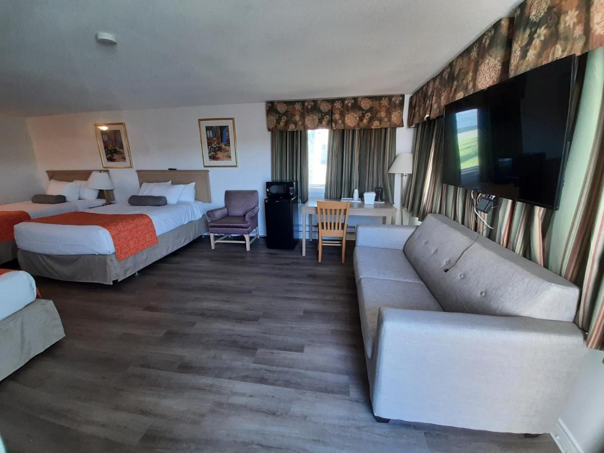 Howard Johnson By Wyndham Woodstock Nb Buitenkant foto